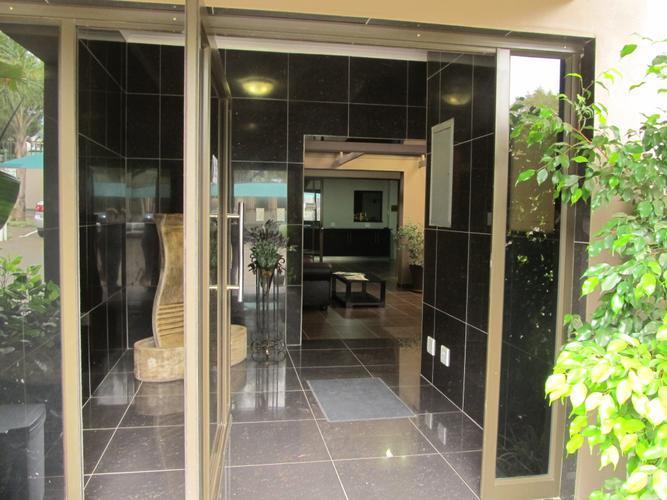 Lala Dene Lodge Bloemfontein Buitenkant foto